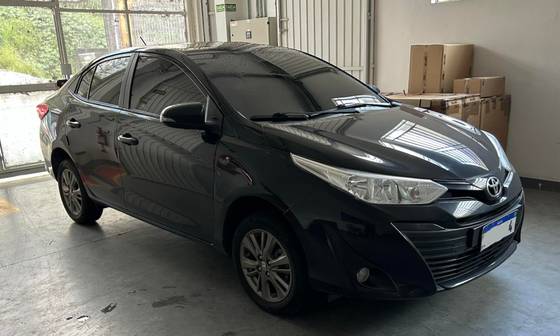TOYOTA YARIS 1.5 16V FLEX XL PLUS CONNECT MULTIDRIVE TOYOTA YARIS 1.5 16V FLEX XL PLUS CONNECT MULTIDRIVE
